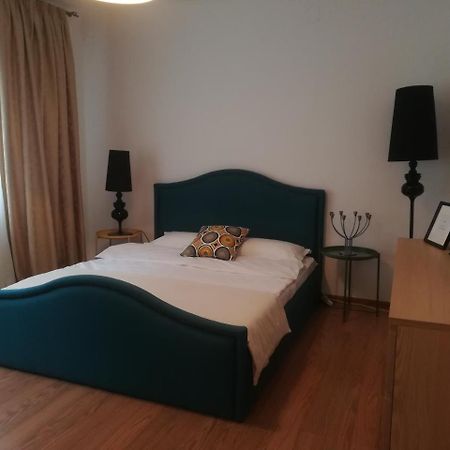 Smart Rooms Bukarest Kültér fotó